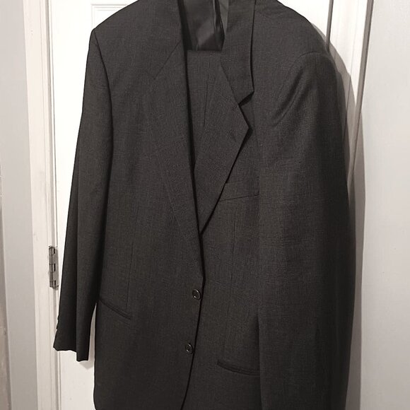 Valentino Uomo Men 2 Peice Gray Suit     42R - Picture 2 of 16
